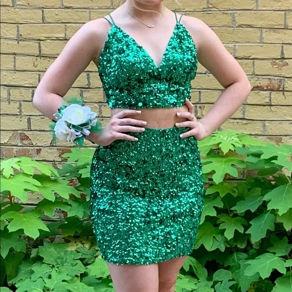 green emerald velvet dress Sherri Hill 55431 - Long Sequins Sheath Dress